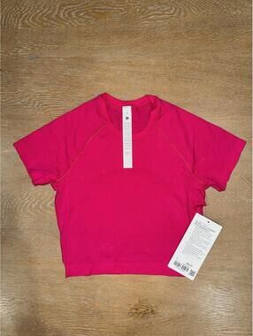 Lululemon Swiftly Tech Cropped Short-Sleeve Shirt 2.0 SIZE 4 Jeweled Magenta NWT